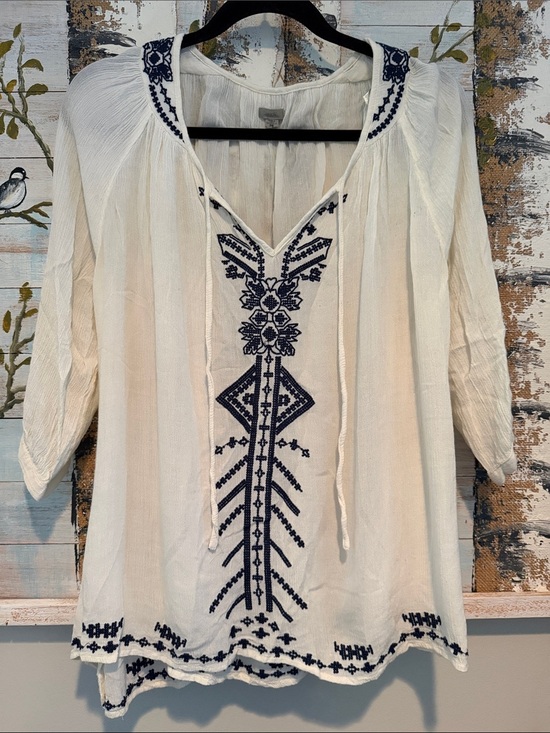 Ecote Tops - Ecote Cream Boho Top with Navy Embroidery